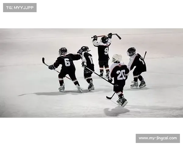 曼联美国行遭遇高温考验 教练组调整训练计划确保球员充分水分补给